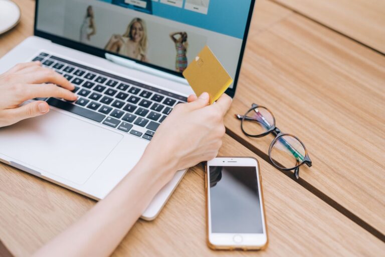China Shifts E-Commerce Policy from Scale Expansion to Quality-Led Competition